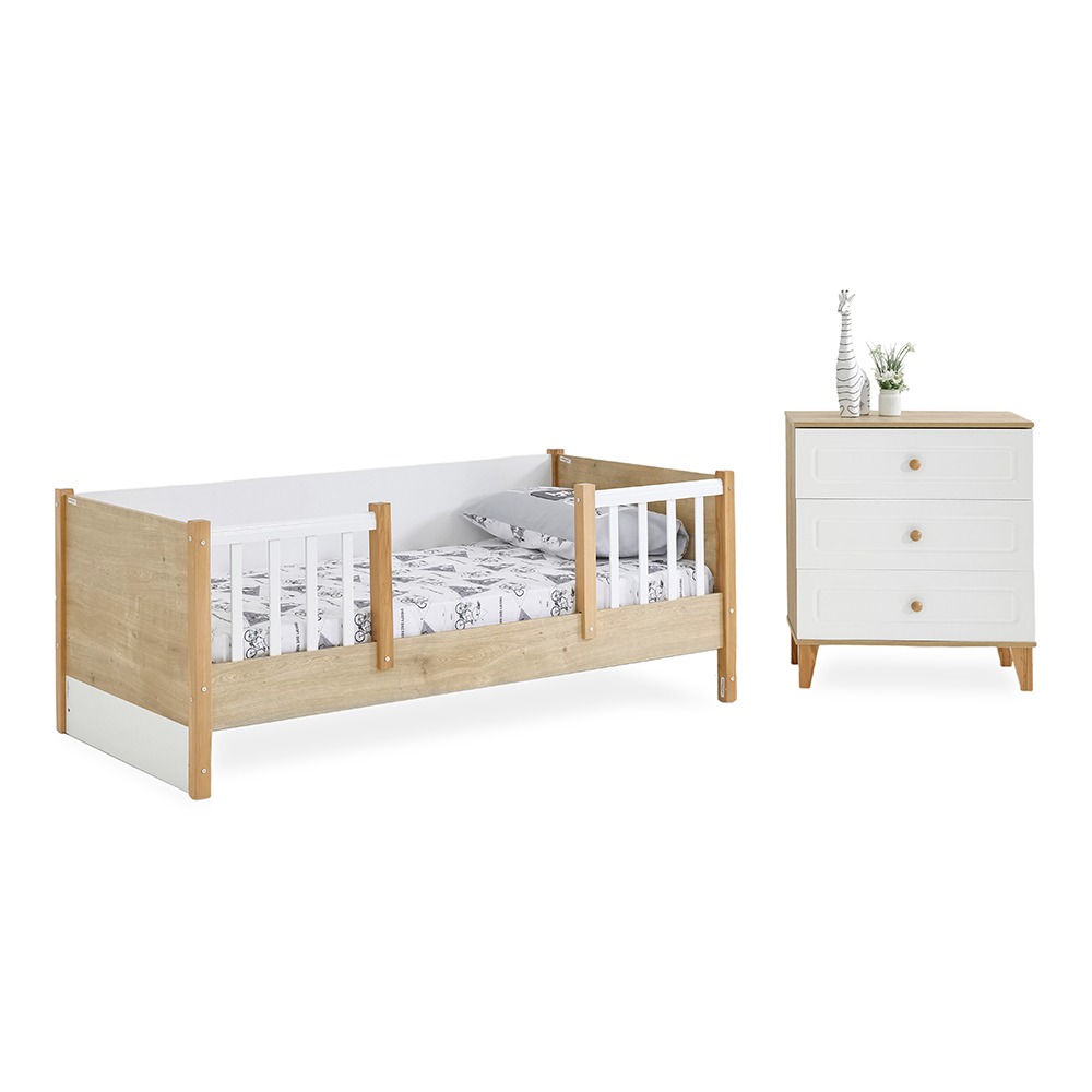 Tiffany Bed Set With Chest of Drawer